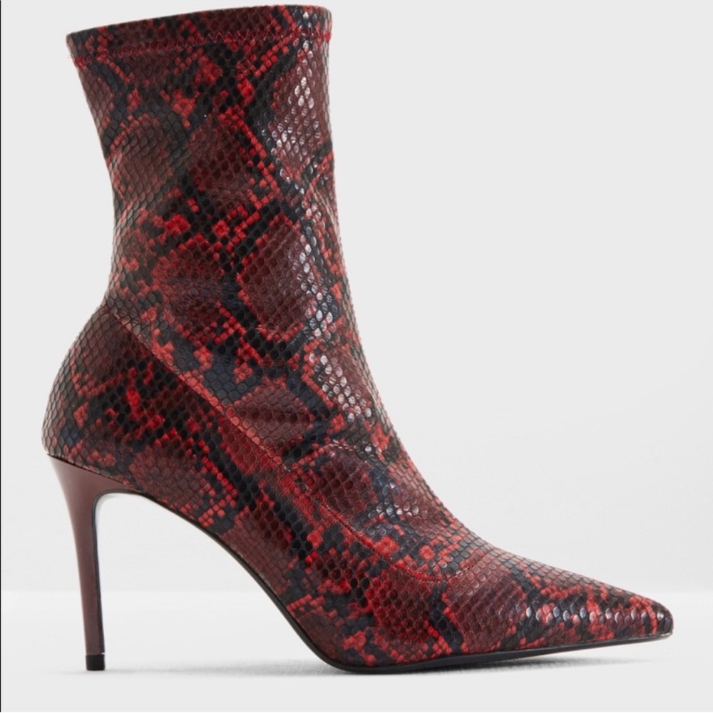 Mango Red Snakeskin Sock Booties Boots Pointed Toe Heeled Size 8
